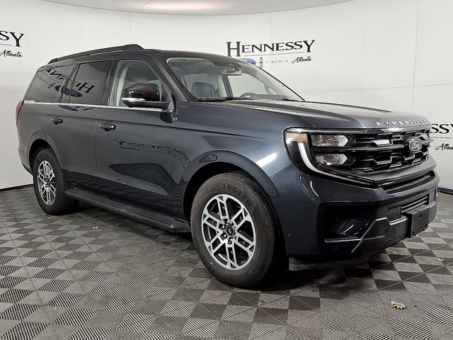 Certified 2025 Ford Expedition Active image 4