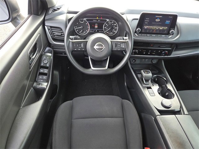 Used 2024 Nissan Rogue S image 32