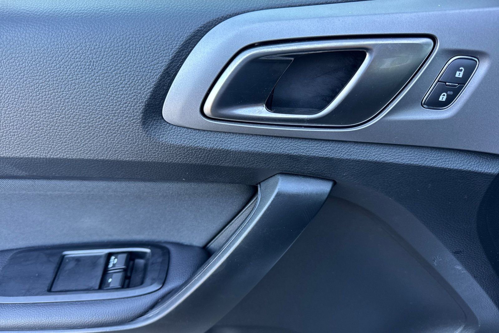 Certified 2022 Ford Ranger XLT w/ Equipment Group 301A Mid image 12