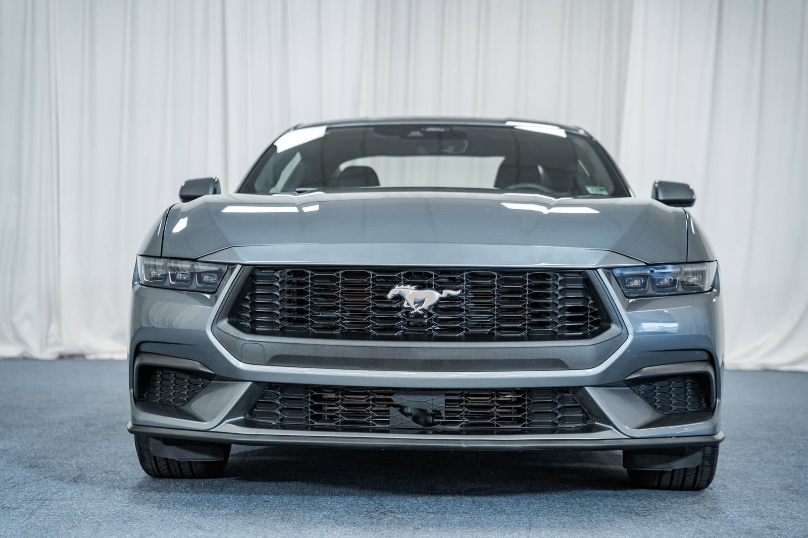 Certified 2025 Ford Mustang Coupe image 2