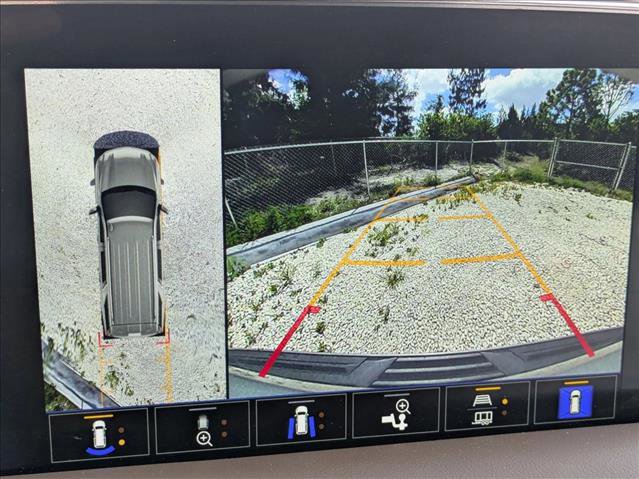 Used 2024 Chevrolet Suburban High Country image 10