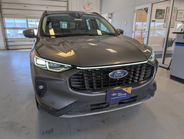 Certified 2024 Ford Escape Platinum AWD/4WD image 37
