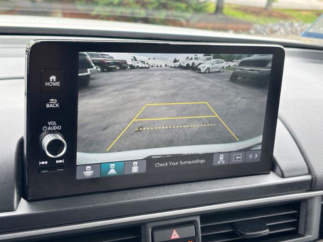 Used 2024 Honda Pilot Touring image 23