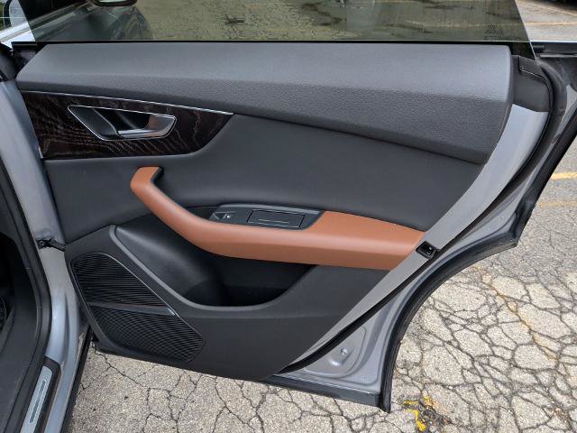 Used 2022 Audi Q8 Premium Plus AWD/4WD image 23