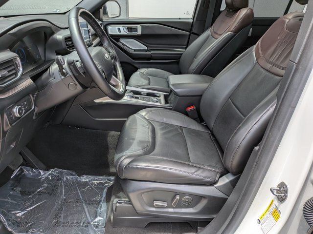 Certified 2020 Ford Explorer Platinum w/ Premium Technology Package AWD/4WD image 16