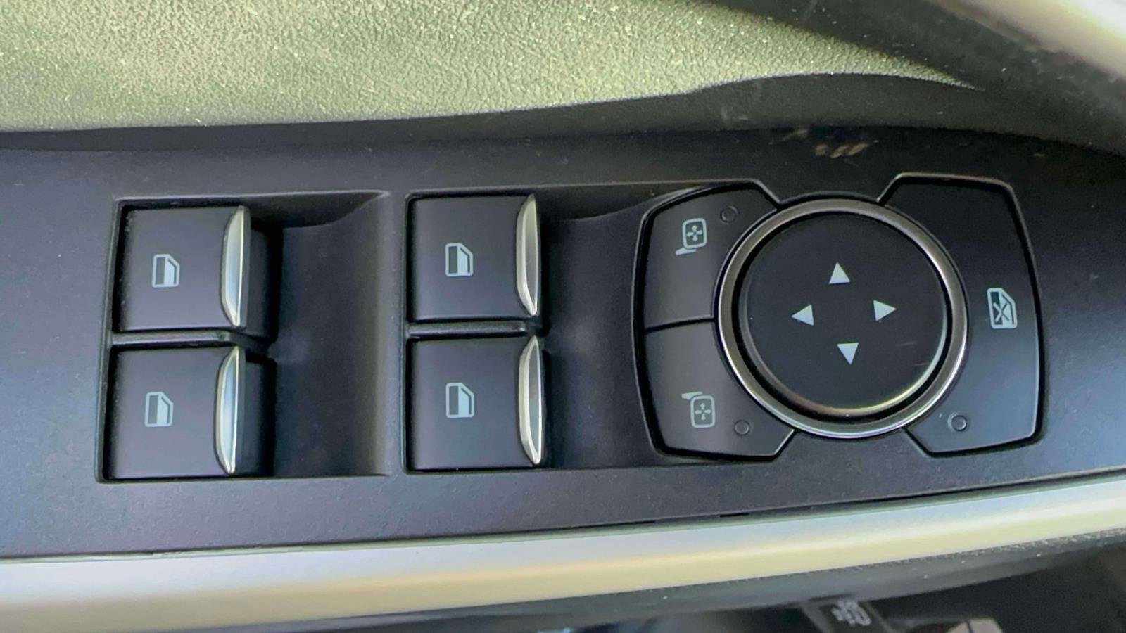 Certified 2022 Ford Explorer XLT w/ Equipment Group 202A image 16