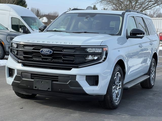 Certified 2025 Ford Expedition Active image 49