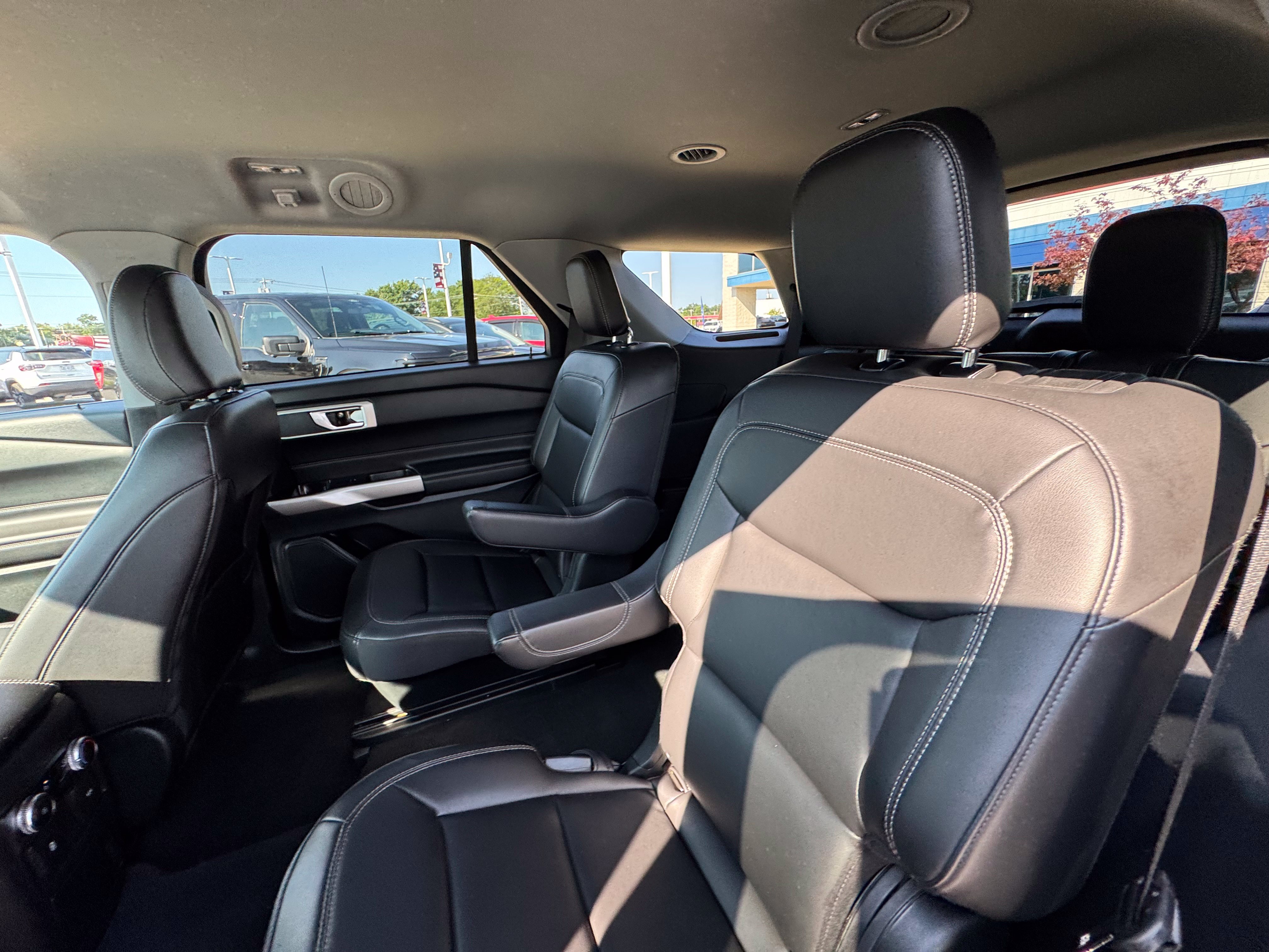 Certified 2023 Ford Explorer XLT w/ Equipment Group 202A AWD/4WD image 28
