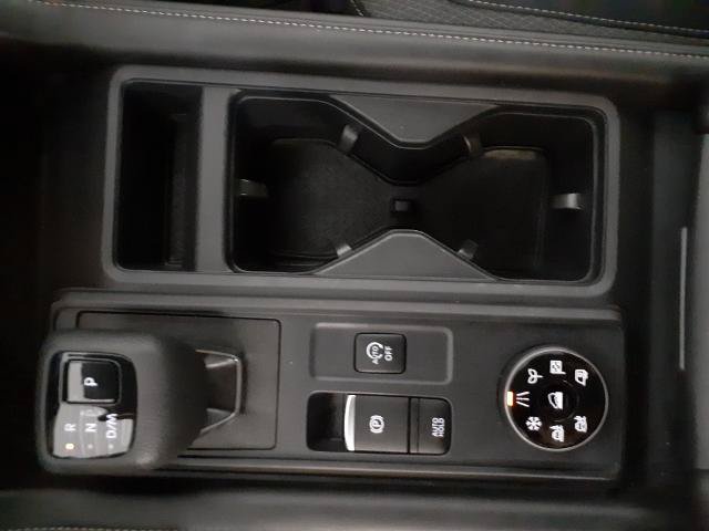 Used 2025 Nissan Pathfinder S AWD/4WD image 26