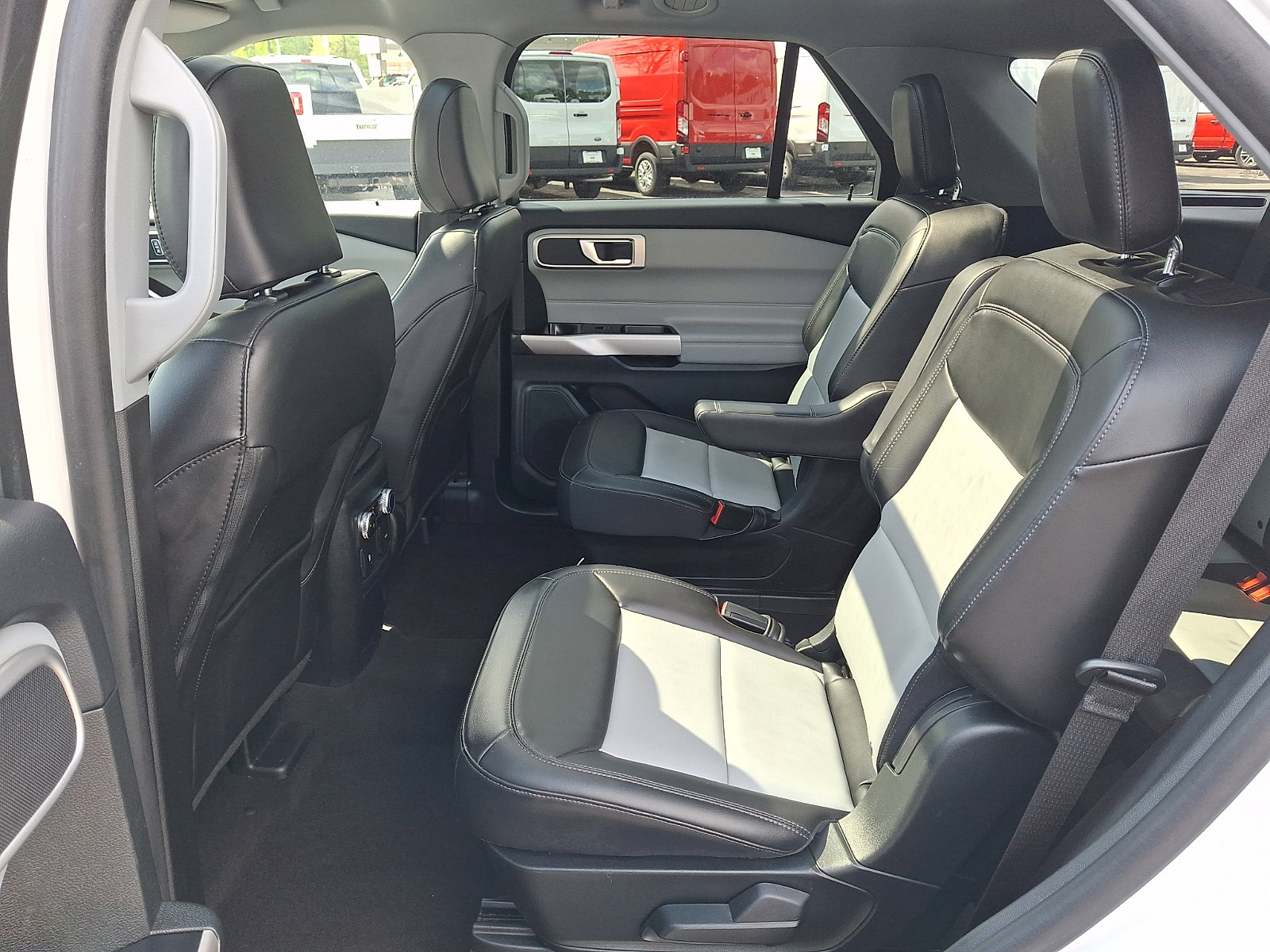 Certified 2023 Ford Explorer XLT w/ Equipment Group 202A image 11