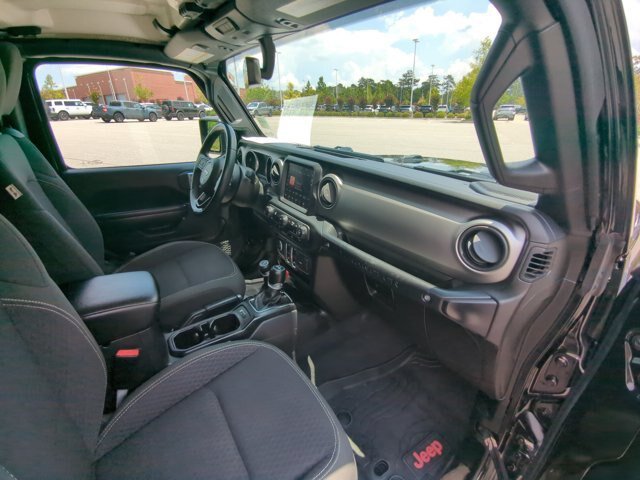 Used 2021 Jeep Wrangler Sport AWD/4WD image 28