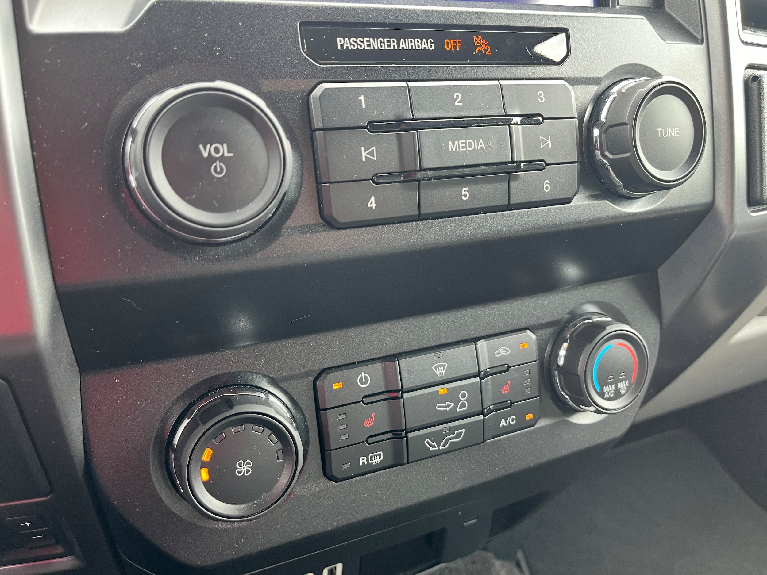 Certified 2019 Ford F150 XLT w/ Equipment Group 302A Luxury AWD/4WD image 18