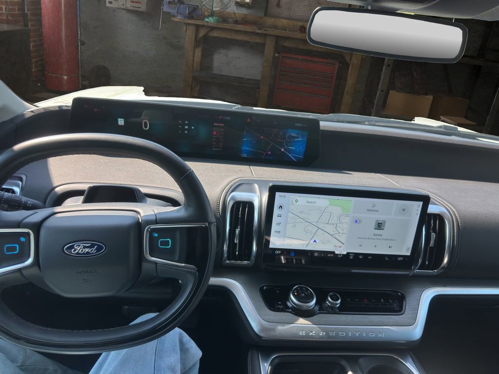 Certified 2025 Ford Expedition Platinum image 20