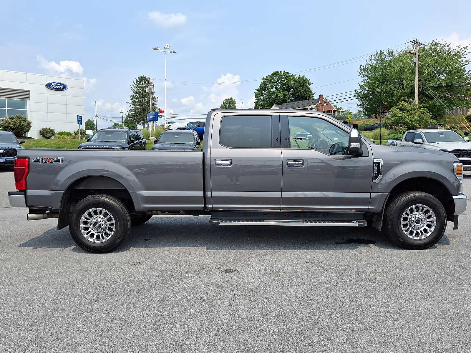 Certified 2022 Ford F250 XLT w/ XLT Premium Package AWD/4WD image 7