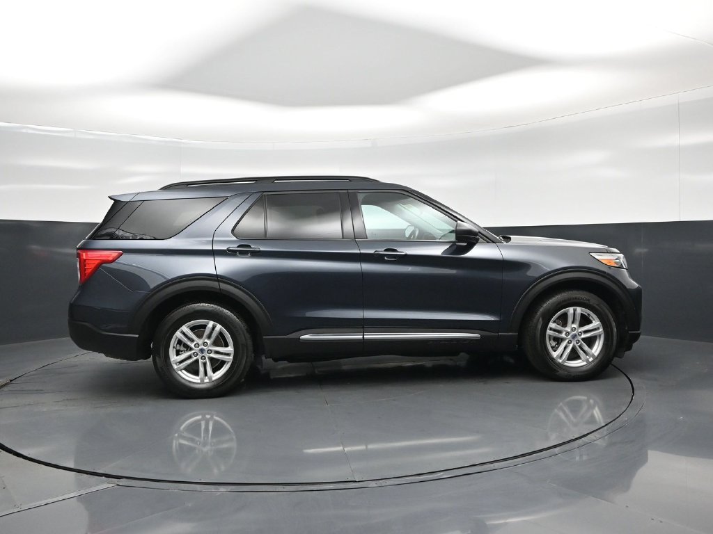 Certified 2023 Ford Explorer XLT RWD image 25