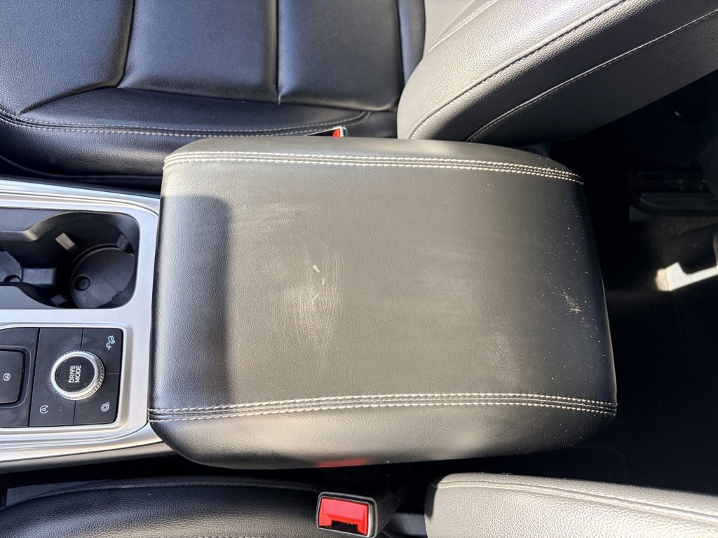 Certified 2021 Ford Explorer XLT w/ Equipment Group 202A image 15