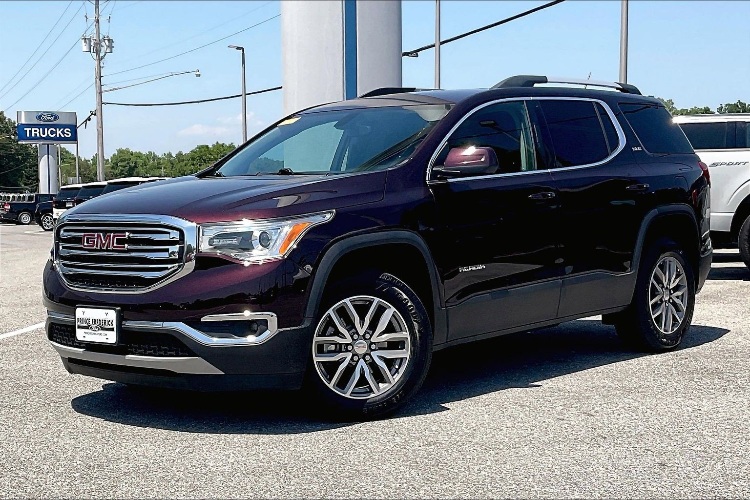Used 2017 GMC Acadia SLE w/ LPO, Floor Liner Package FWD image 3