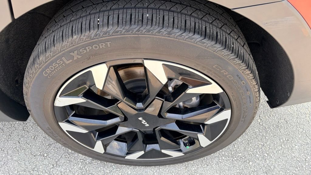 Used 2024 Kia Sorento EX FWD image 31