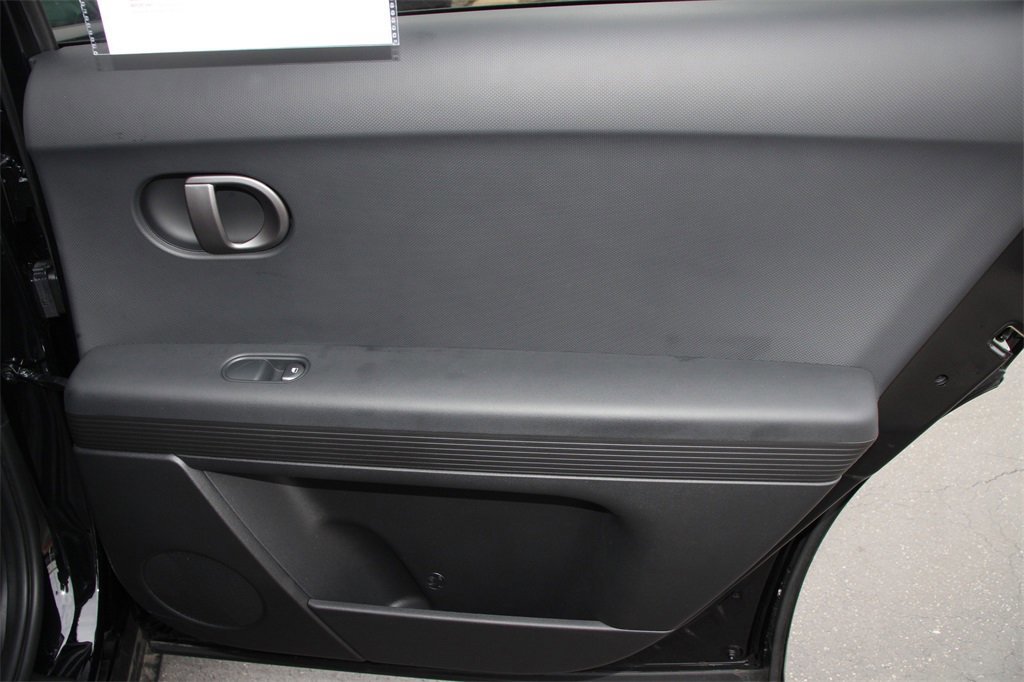 Used 2025 Hyundai Ioniq 5 SE image 27