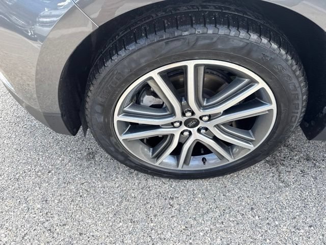 Certified 2024 Ford Edge Titanium w/ Equipment Group 301A AWD/4WD image 2