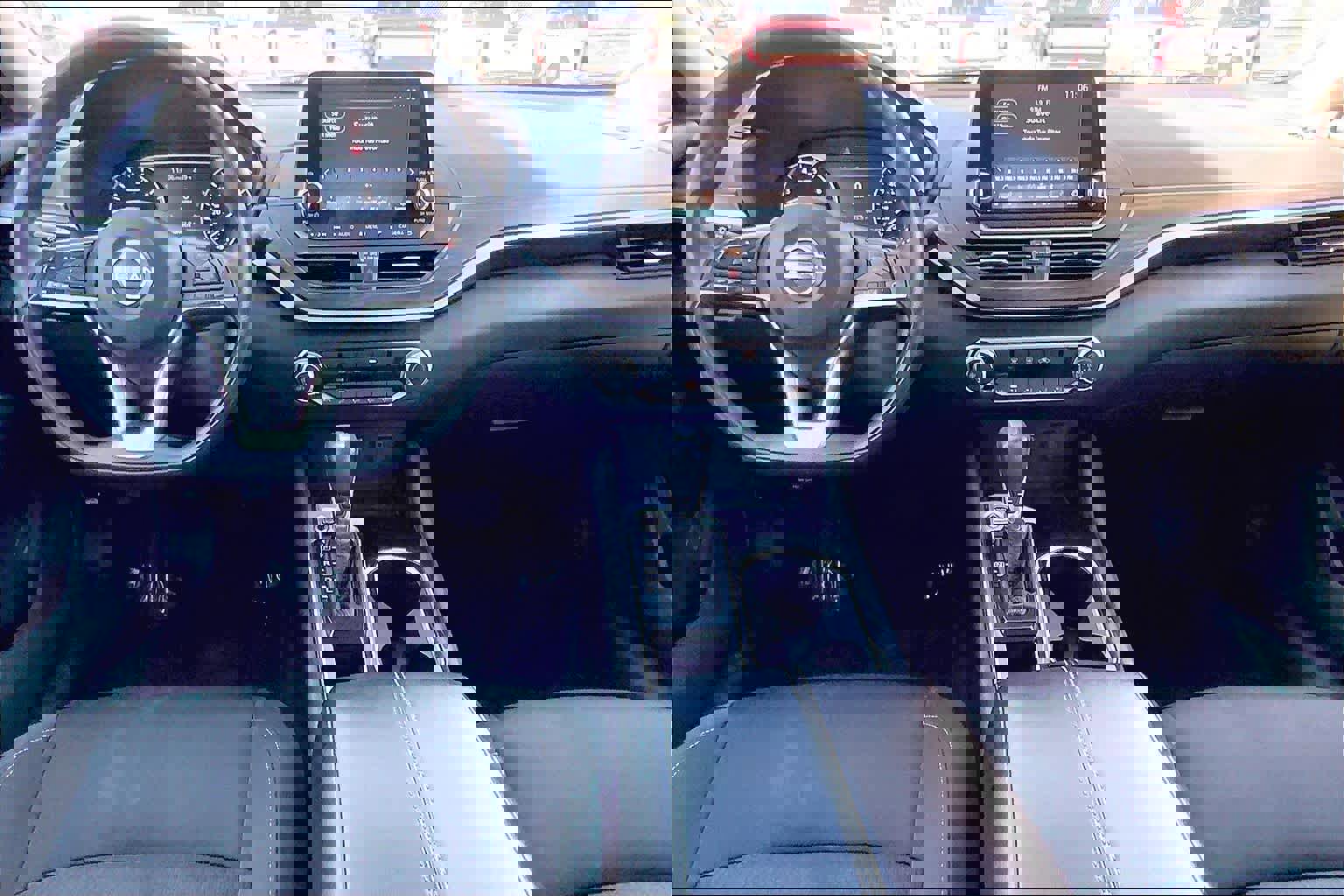 Used 2024 Nissan Altima 2.5 SV image 15