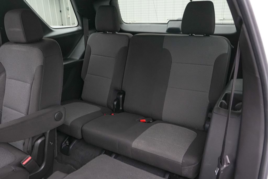 Used 2023 Chevrolet Traverse LT image 19