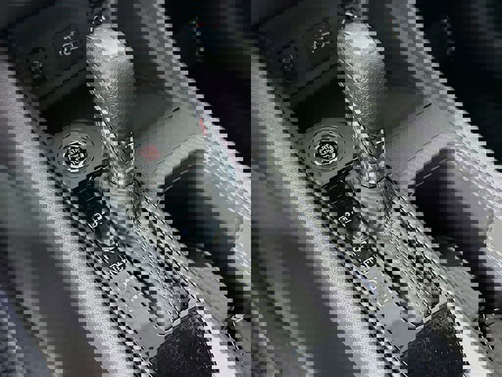 Used 2024 Nissan Sentra S image 21