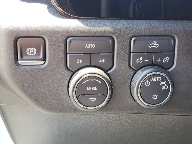Used 2026 Chevrolet Silverado 1500 LT AWD/4WD image 14