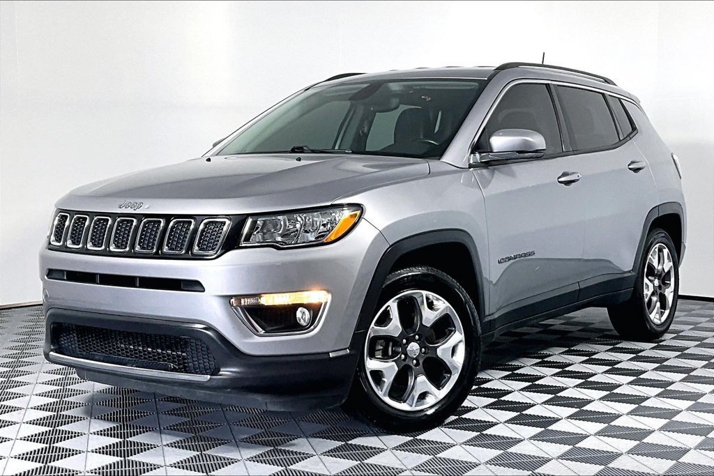 Used 2019 Jeep Compass Limited FWD image 2