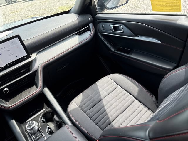 Certified 2025 Ford Explorer ST-Line AWD/4WD image 22