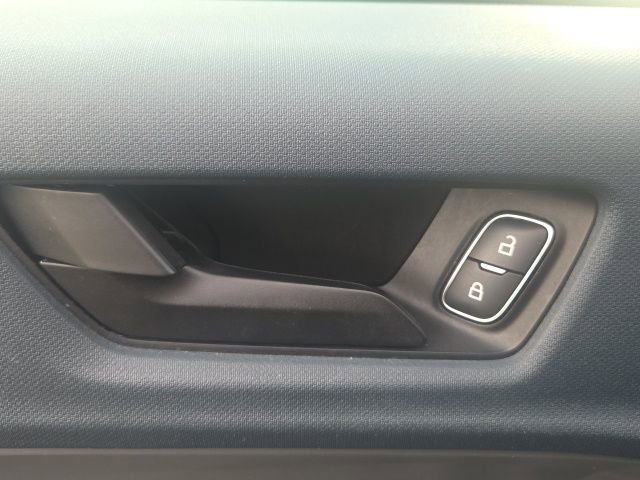 Certified 2022 Ford Maverick XL image 18