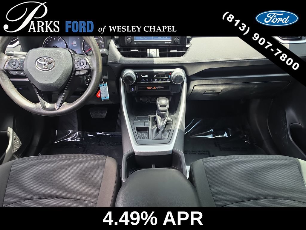 Used 2022 Toyota RAV4 LE FWD image 11
