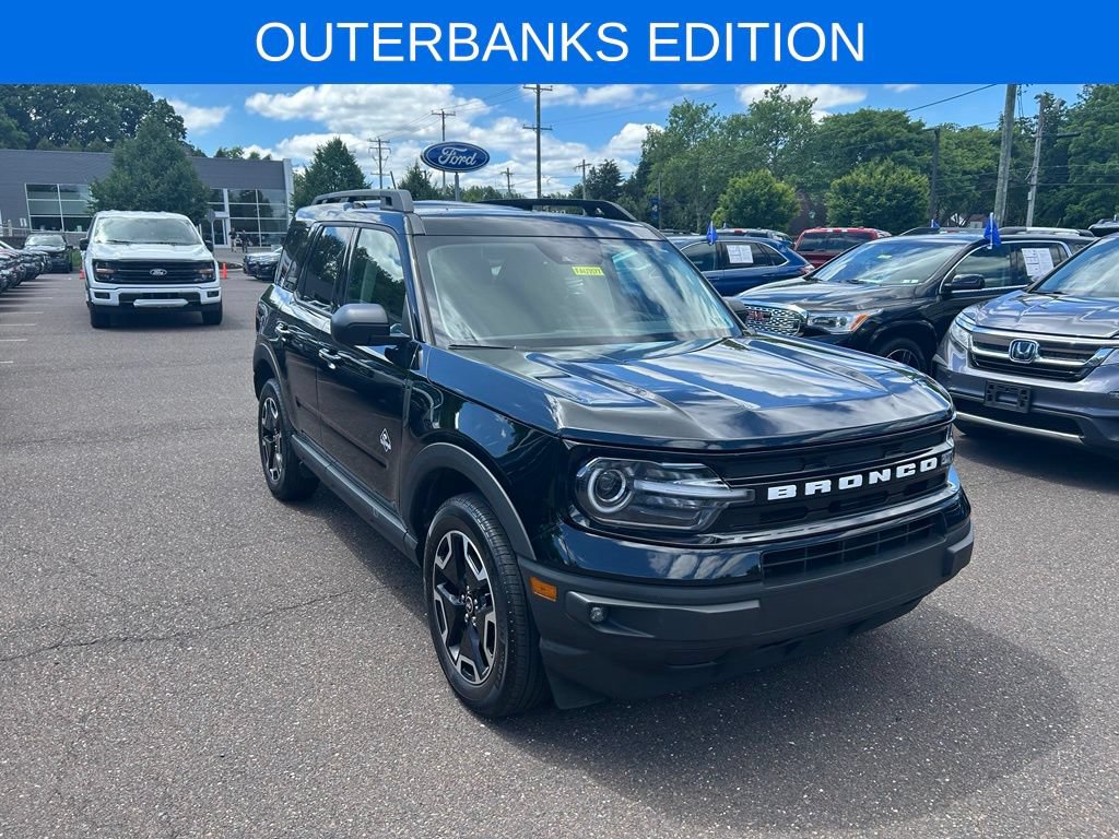 Certified 2023 Ford Bronco Sport Outer Banks w/ Tech Package AWD/4WD image 3