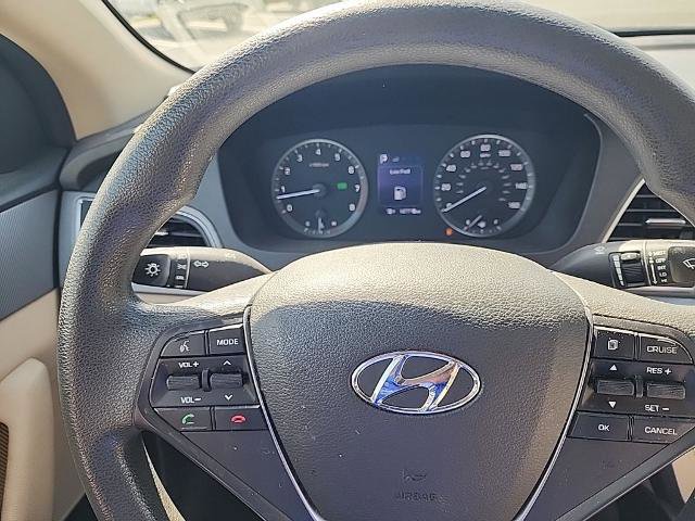 Used 2017 Hyundai Sonata SE w/ Cargo Package FWD image 16