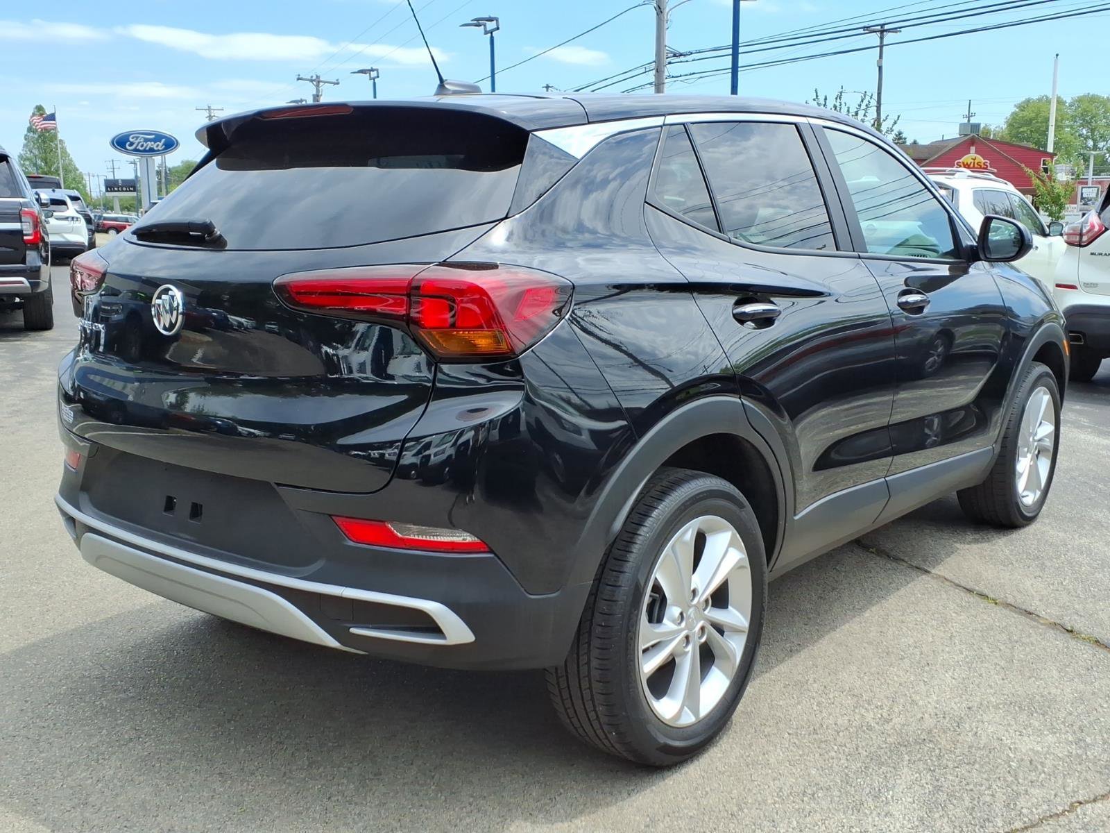 Used 2023 Buick Encore GX Preferred w/ Cold Weather Comfort Package AWD/4WD image 3