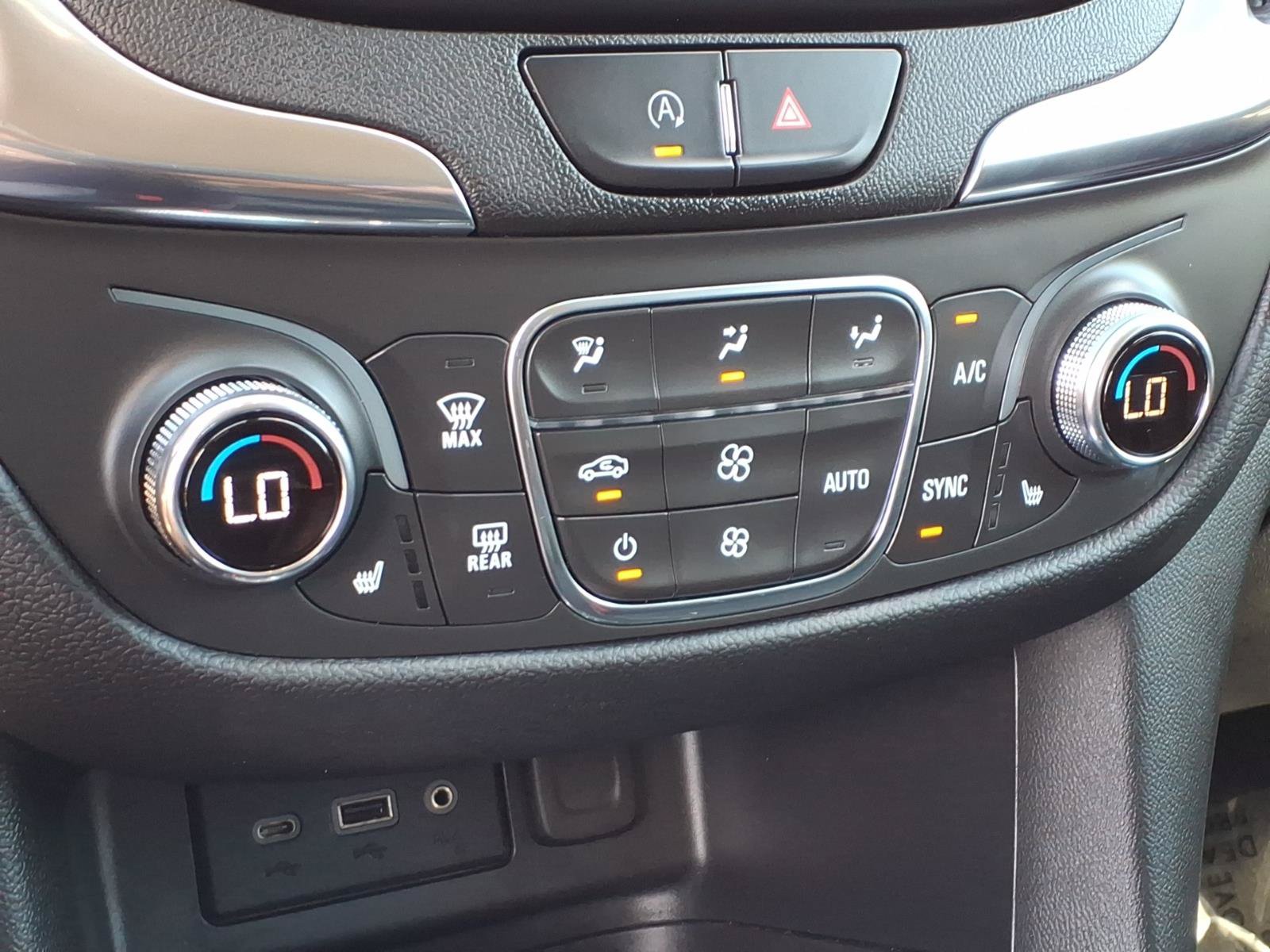Used 2022 Chevrolet Equinox LT FWD image 24
