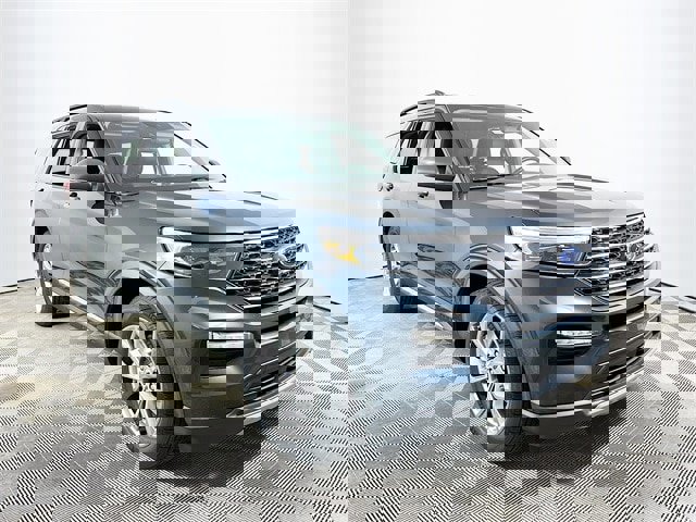 Certified 2022 Ford Explorer XLT w/ Equipment Group 202A image 1