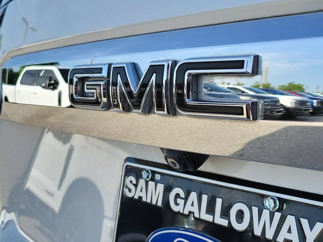 Used 2021 GMC Yukon XL SLT w/ SLT Premium Package RWD image 9