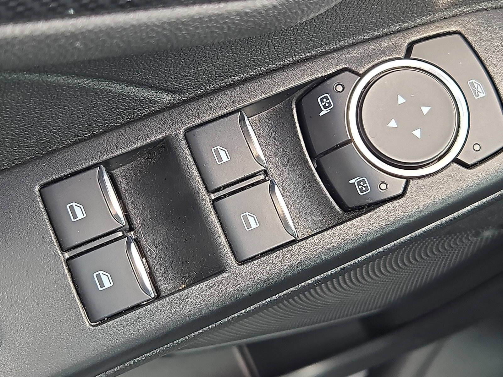 Certified 2025 Ford Escape ST-Line w/ Tech Pack #1 AWD/4WD image 10