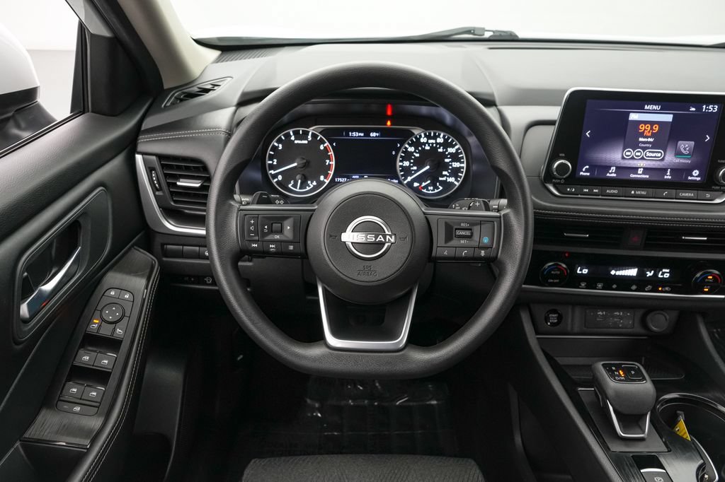 Used 2024 Nissan Rogue SV AWD/4WD image 13