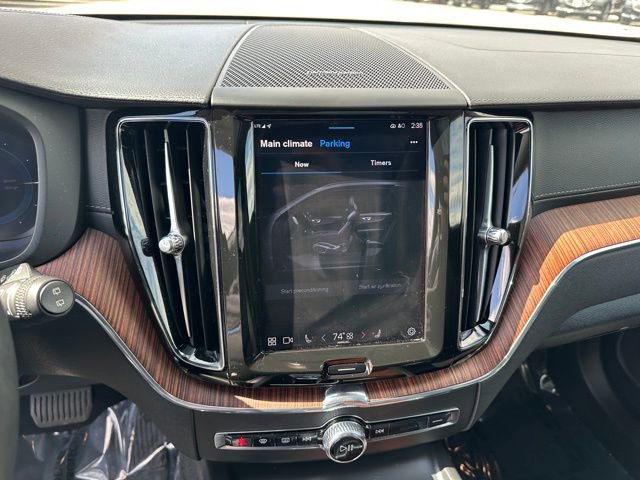 Used 2024 Volvo XC60 T8 Ultimate AWD/4WD image 24