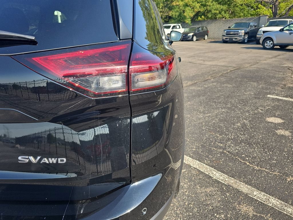 Used 2024 Nissan Rogue SV AWD/4WD image 33