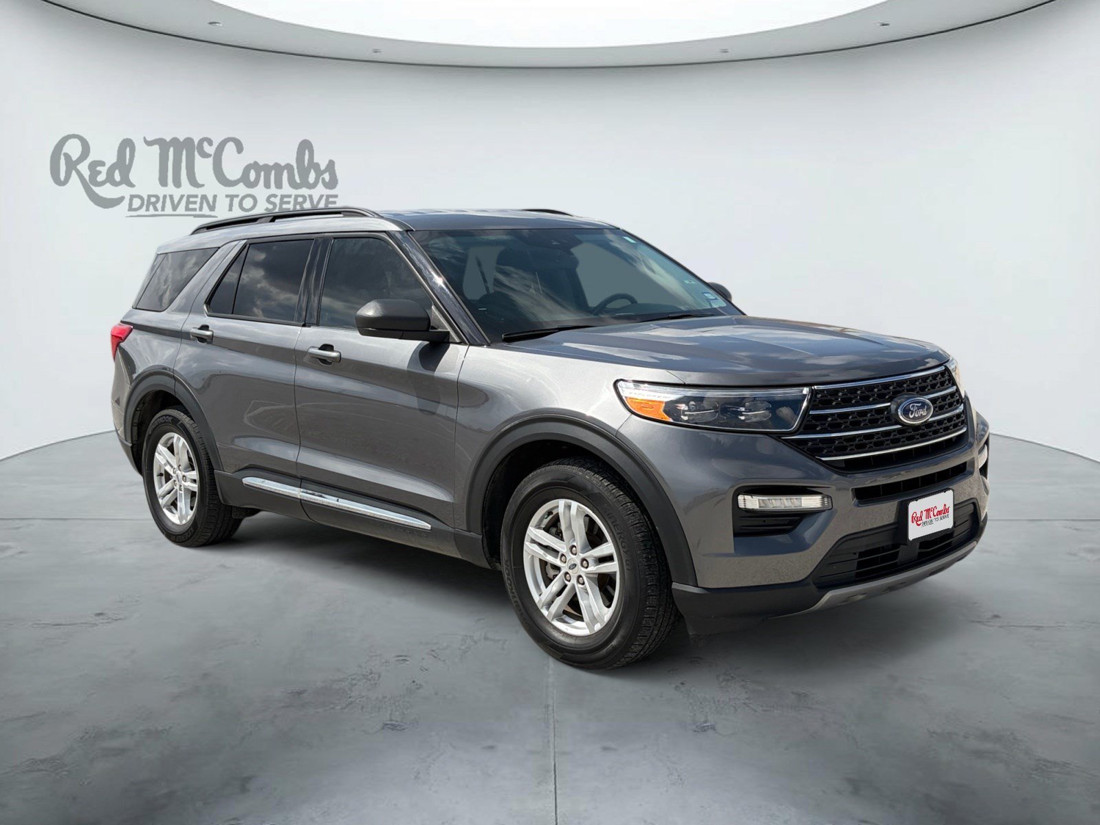 Certified 2023 Ford Explorer XLT w/ Equipment Group 202A RWD image 3