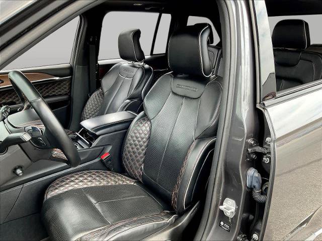 Used 2022 Jeep Grand Cherokee Summit AWD/4WD image 23