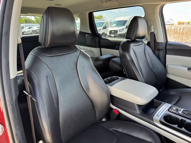 Used 2022 Kia Carnival LX FWD image 20