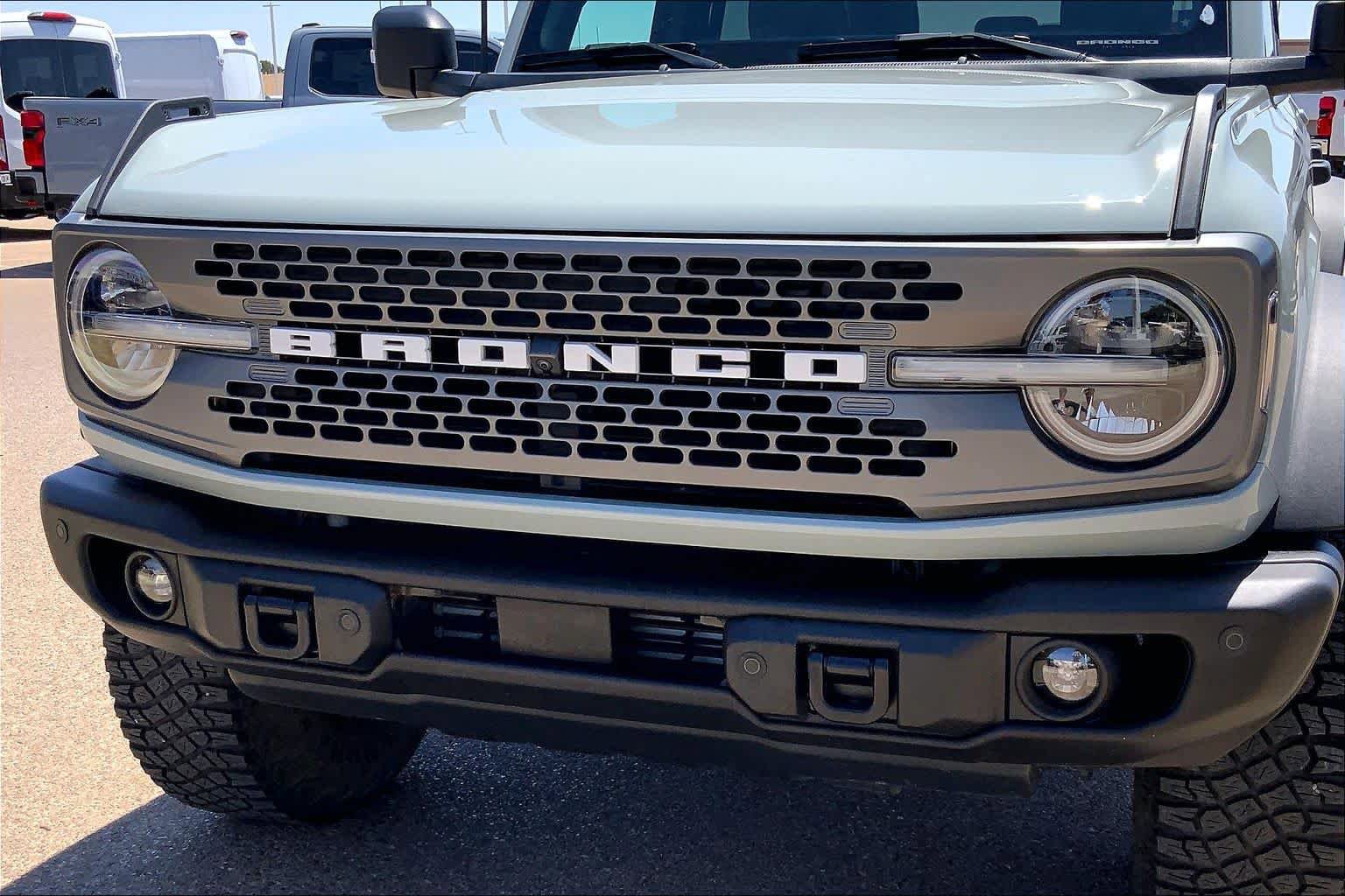 Certified 2023 Ford Bronco Badlands w/ Sasquatch Package AWD/4WD image 30