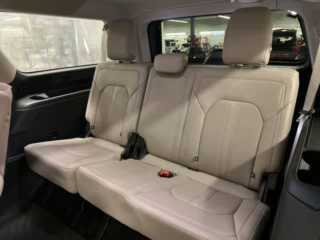 Certified 2022 Ford Expedition Max Limited AWD/4WD image 22