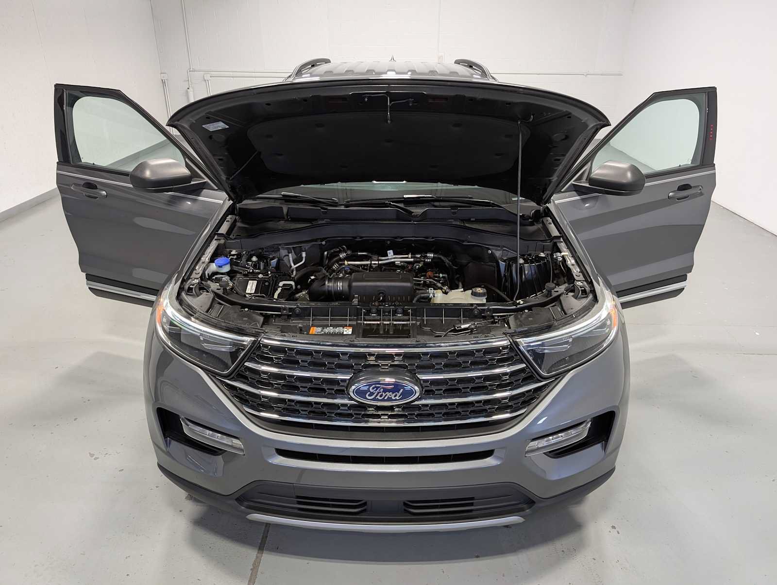 Certified 2023 Ford Explorer XLT w/ Equipment Group 202A AWD/4WD image 13