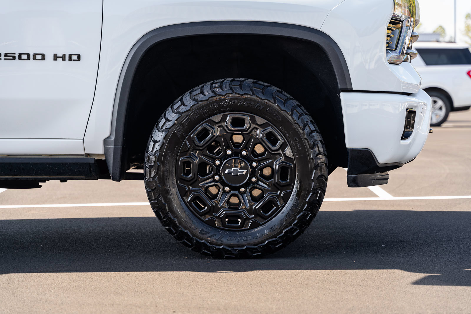 Used 2024 Chevrolet Silverado 2500 LTZ w/ LTZ Plus Package AWD/4WD image 9