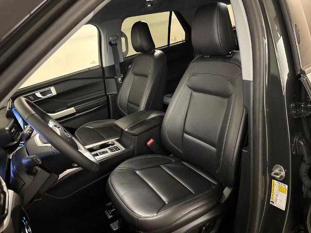 Certified 2023 Ford Explorer XLT w/ Equipment Group 202A RWD image 16